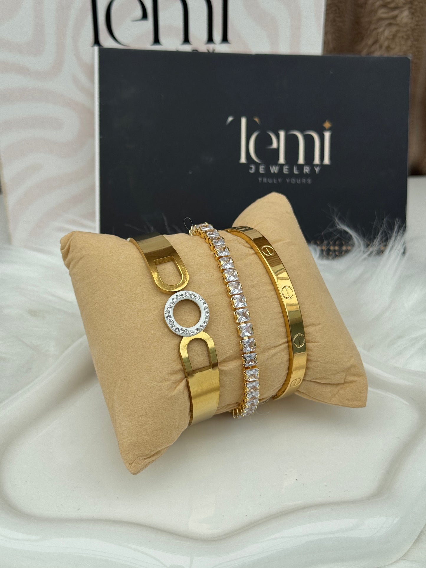 Luxe bracelet stack