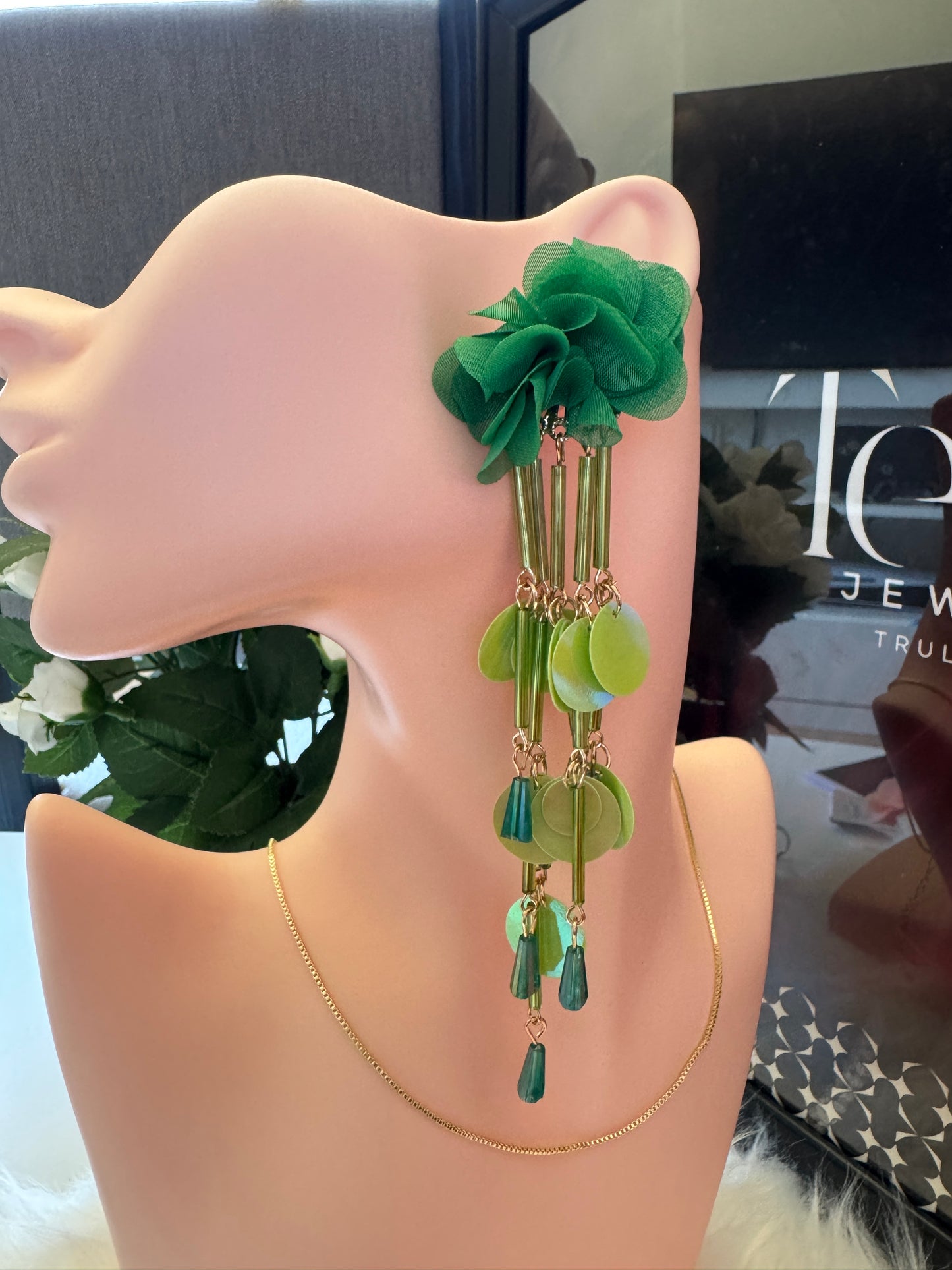 Sophia earring