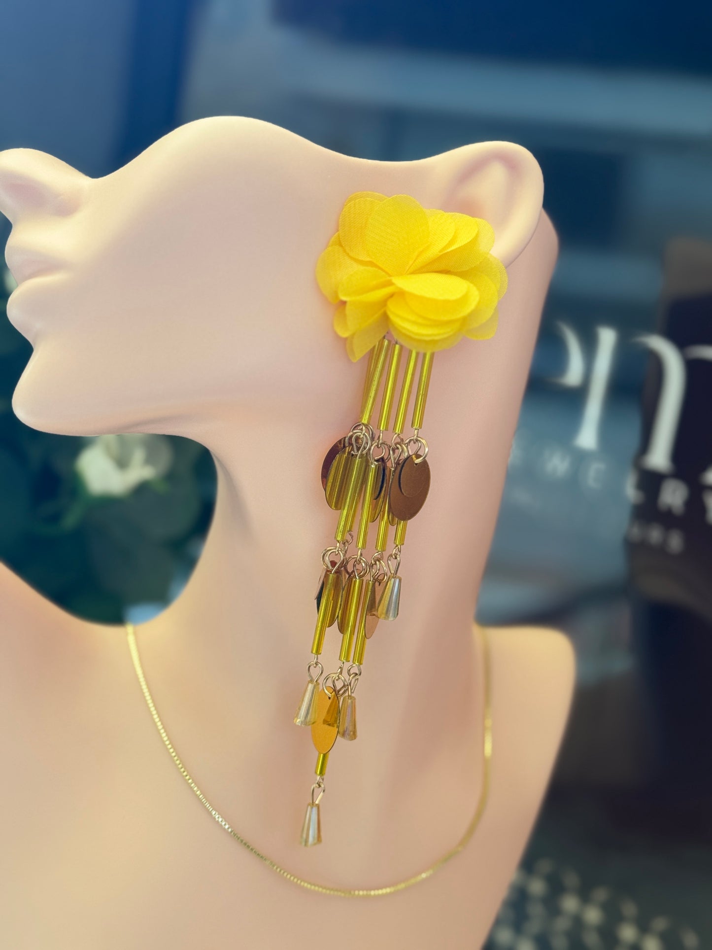 Sophia earring