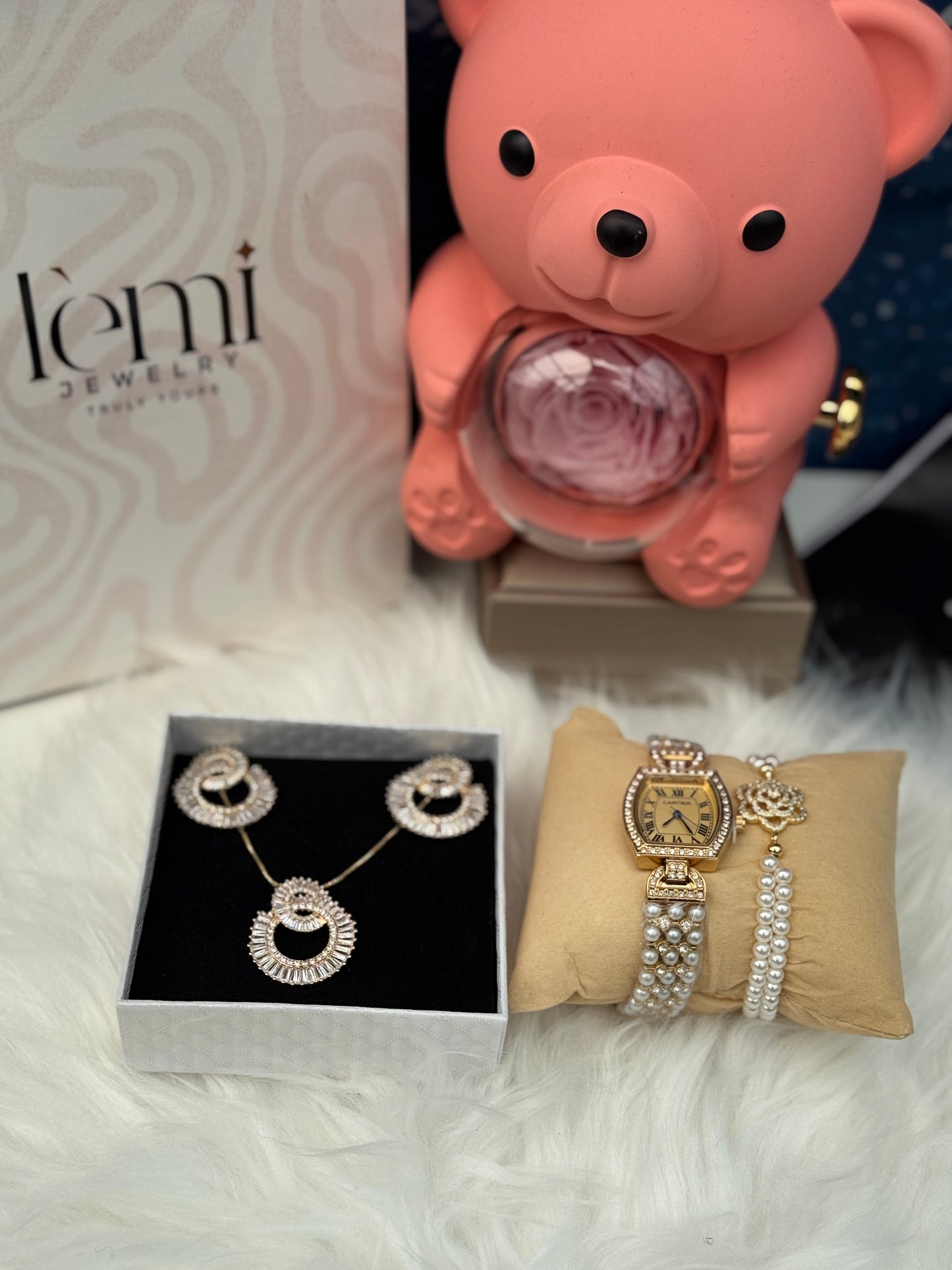 Female jewelry set