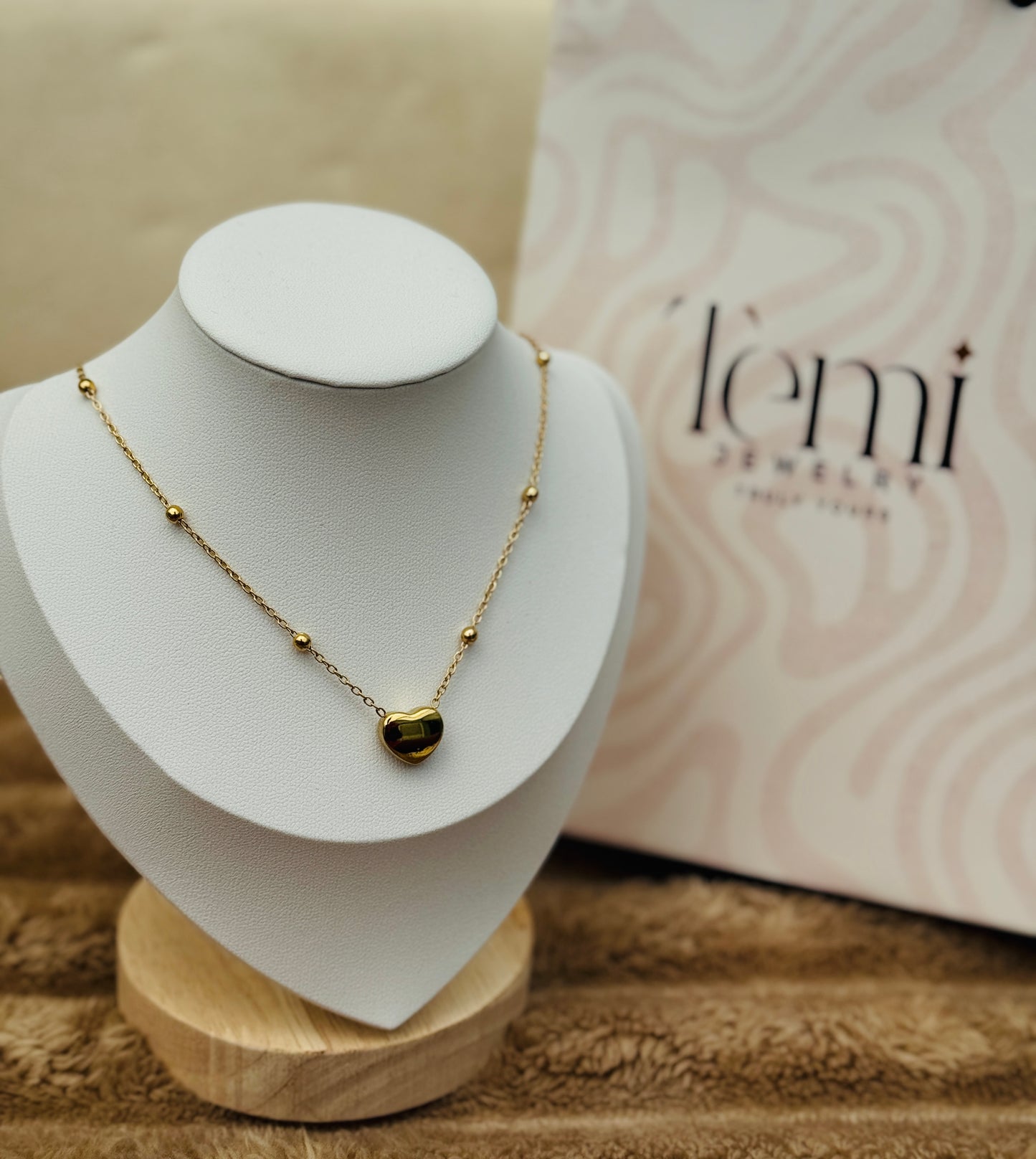 Rosa necklace