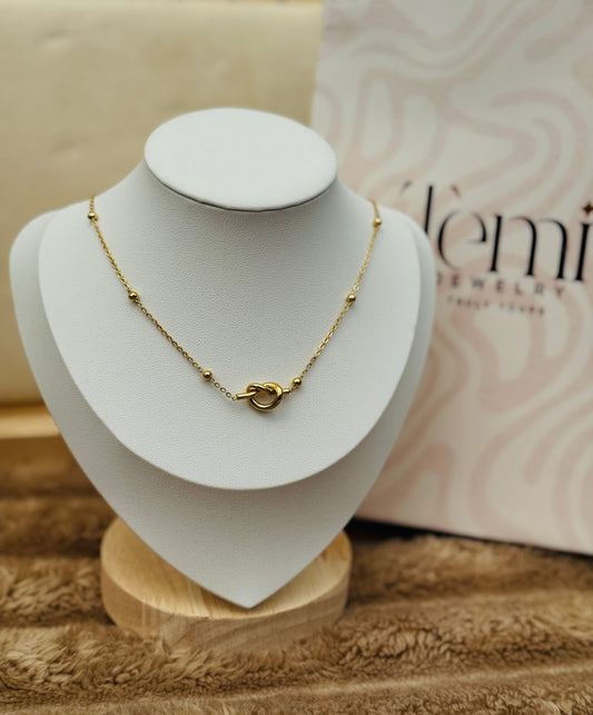 Beth necklace