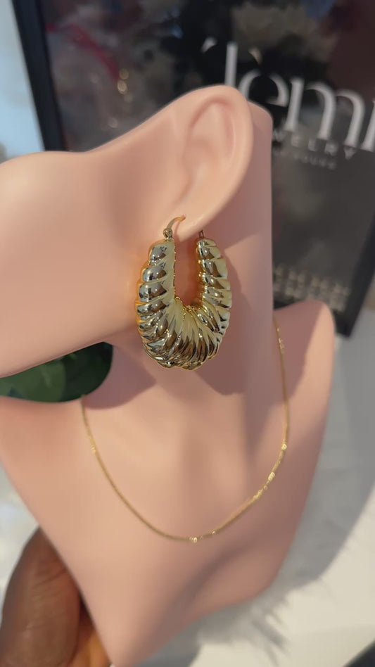 Ava earring
